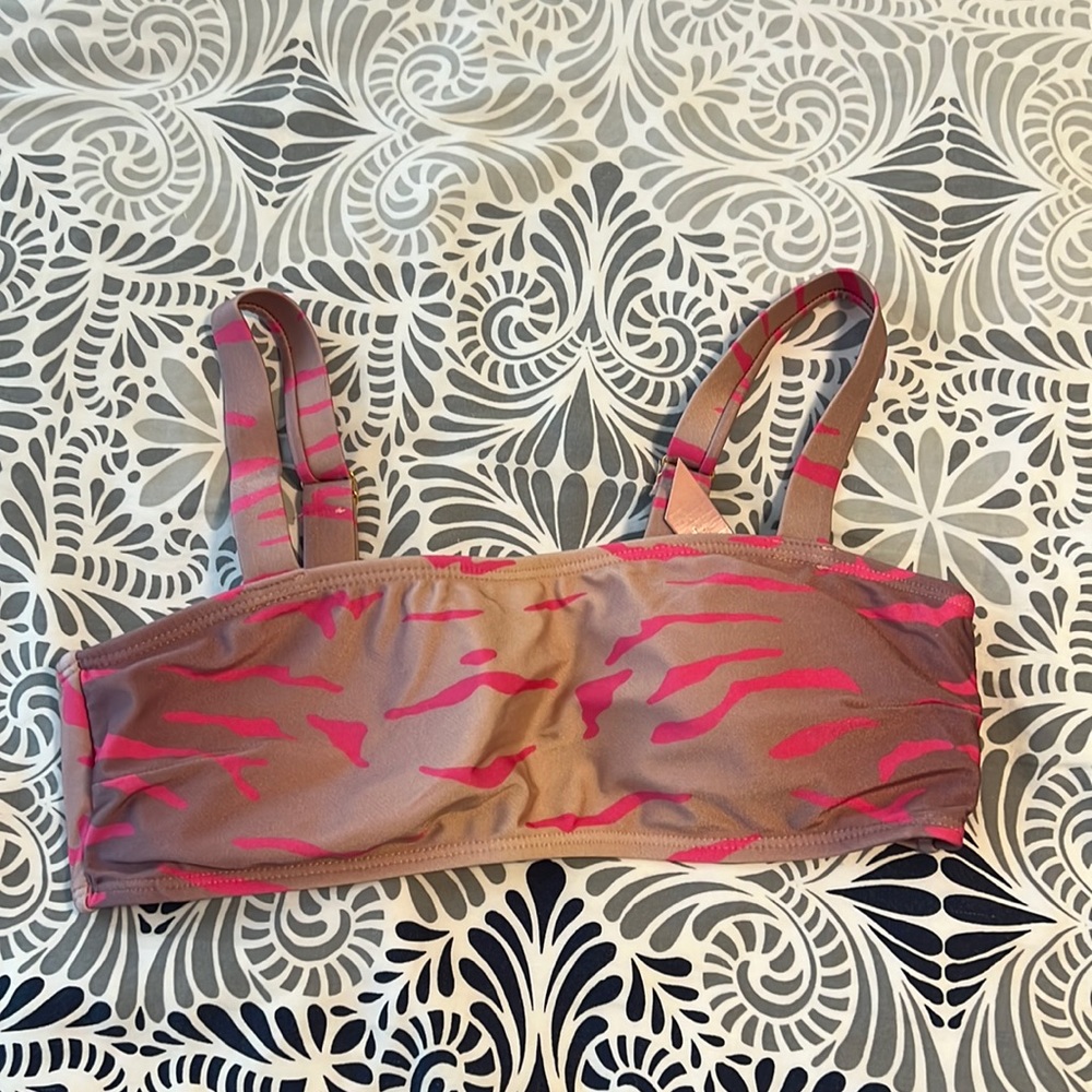 Nwt bikini top - pink - TOP ONLY- size large